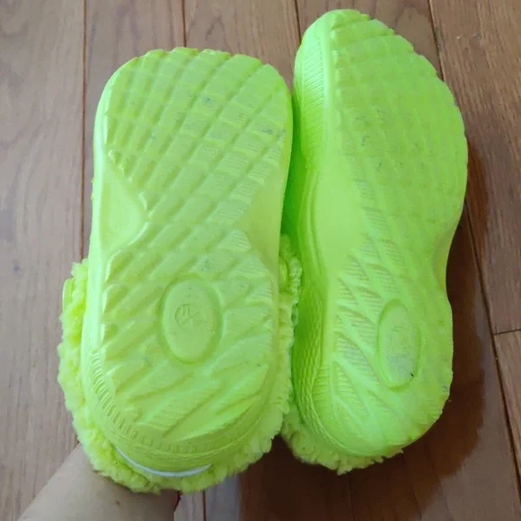 Cute boys faux fur sock slippers - Picture 4 of 4